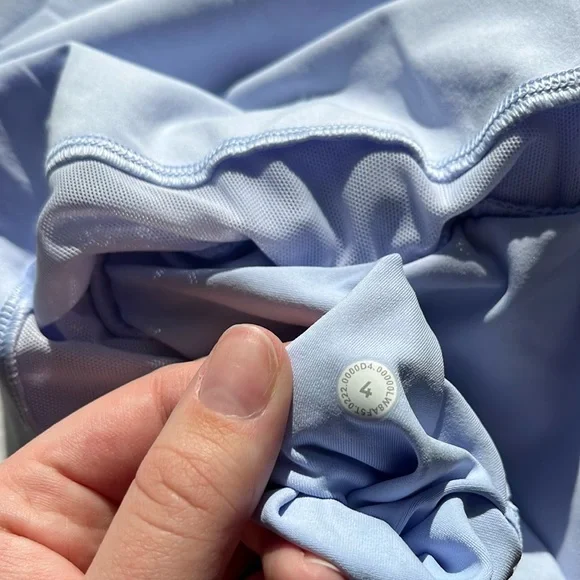 Lululemon Athletic Hotty Skirt • Size 4 - Picture 5 of 7